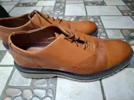 Sepatu kulit merk rockpot