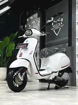 Stok Terbatas‼️Vespa Sprint S 150 th 2024 - Ayu Mustika