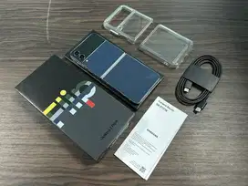 Samsung Galaxy Flip 4 Bespoke Edition