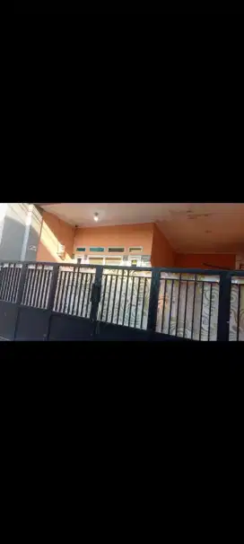 Rumah lt1 cipondoh makmur