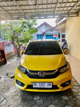 BRIO MATIC 2022 KUNING