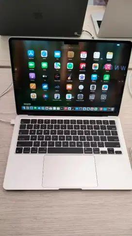 MACBOOK AIR M2 13INCI KREDIT TANPA DP SYARAT KTP ASLI