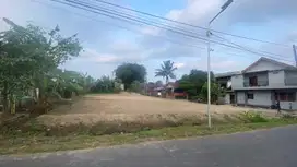 Tanah di Jakal km 10 barat pasar Gentan dekat kampus UII UGM