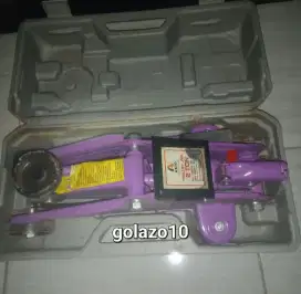 Dongkrak Akio Mobil 2 Ton Second