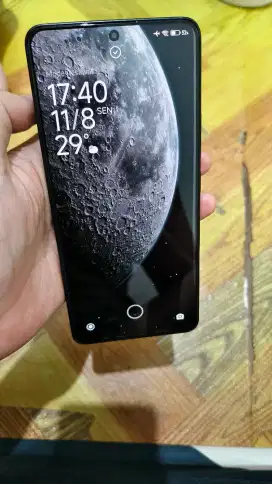Poco f6 8s Gen 1