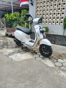 Piaagio vespa sprint S 150 i-get abs 2024 akhir