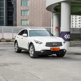 Infinity FX37S WARNA PUTIH TAHUN 2012