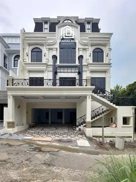 Rumah Mewah Dalam Townhouse Lokasi Tengah Kota Di Antasari Cipete