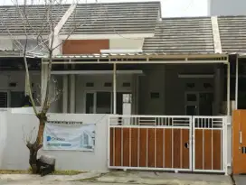 Di jual rumah luas murah di royal park mustika jaya
