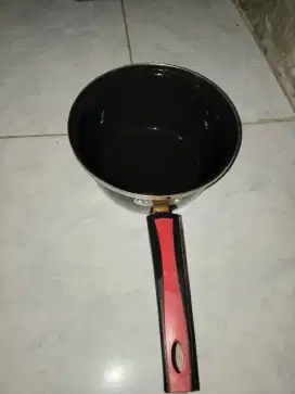 Panci  buat Merebus & wajan buat menggoreng