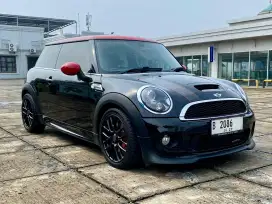 Mini cooper JCW 1.6 AT. Tahun 2013. Hitam. Low km. Perfect cond