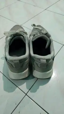 Sepatu New Balance Ori