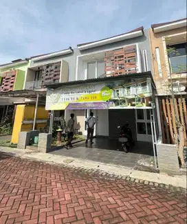 Over Kredit 165JT rmh 2LT dkt Jl Raya Bogor @Ciracas Jakarta Timur