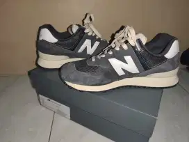 NB 574 like new sz 42