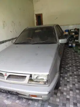 Mitsubishi Lancer 1986 Bensin