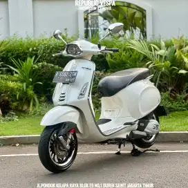 PIAGGIO VESPA SPRINT 150 IGET ABS LED TAHUN 2022 PERFECT CONDITION