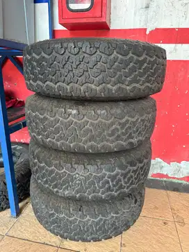 Velg dan Ban Jimny R15 ban maxxis A/T bravo 911 235/75 R15