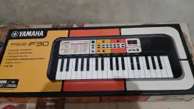 Piano Yamaha PSS-F30