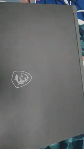Laptop MSI THIN 15 B12UCX