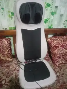 Kursi pijat (alat pijat)