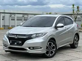 Honda HRV / HR-V 1.8 Prestige 2015 Istimewa