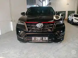 TOYOTA FORTUNER VRZ TRD 2.4 AT 2021 HITAM - LOW KM