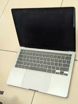Macbook Pro M1 8/256gb matot