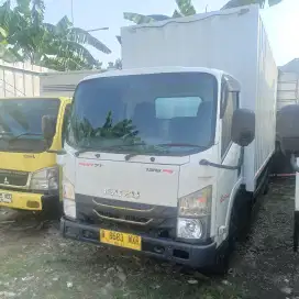 Isuzu NMR 71 Long box th 2022 awal