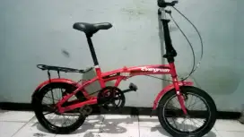 sepeda lipat EVERGREEN FOLDING msih bagus ban msih tebal tinggal pakai