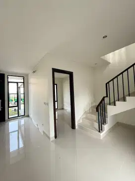 Dijual Jual Rumah Minimalis Baru di Podomoro Park