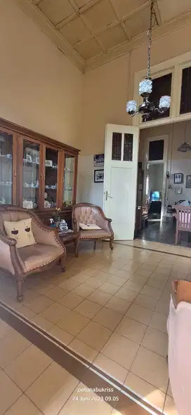 Jarang ada! Rumah Heritage di Pusat Kota bandung Dekat Transmall