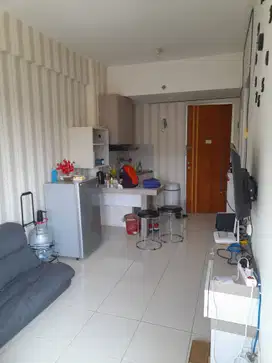Disewakan apartemen puncak Kertajaya B #03