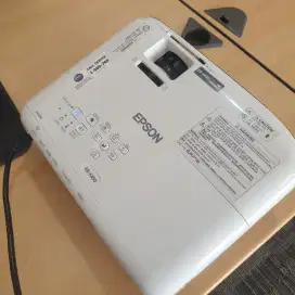 PROYEKTOR EPSON EB-X450 - MULUS