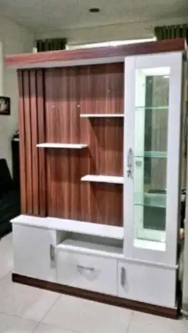 Partisi ruang tamu