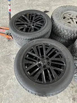 Velg bekas fortuner R20