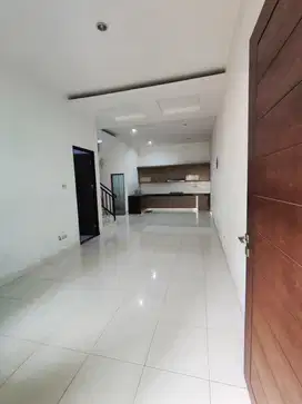 Sewa Rumah Tanjung Duren 6x15 Dengan 3 Kamar Tidur 2 Lantai 55 Juta