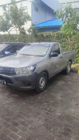 Sewa mobil pickup solar Hilux, Traga , Innova