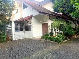 DISEWA RUMAH CLUSTER - HUNIAN  HIJAU,ASRI DAN TENANG.