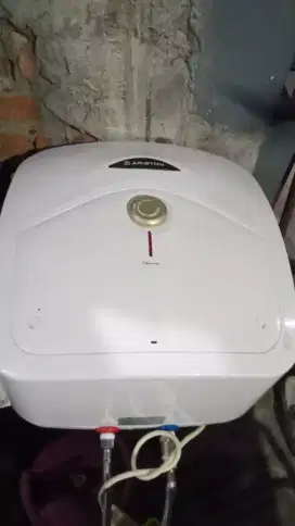 Di Jual Ariston Water Heater 30 ltr