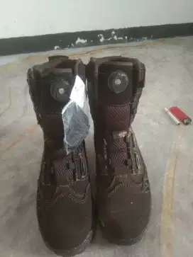 Sepatu tracking cpns, boots, dan safety