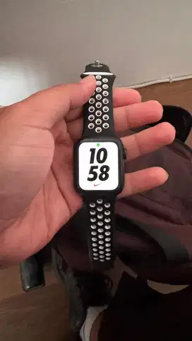 Apple Watch SE Gen 2 (40mm)
