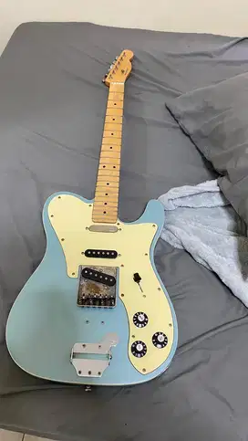Gitar elektrik custom model tele squier bisa untuk pajangan