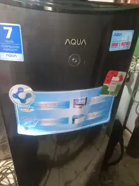 Dijual kulkas 1 pintu Aqua normal model baru