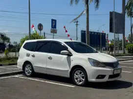 LIVINA XV 2014 M/T