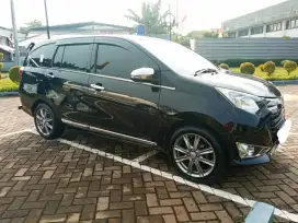 SIGRA 1.2 R DELUXE -A/T  METIK TAHUN 2018 WARNA HITAM METALIK.
