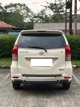 {Low Km} Toyota Avanza G Matic 2015