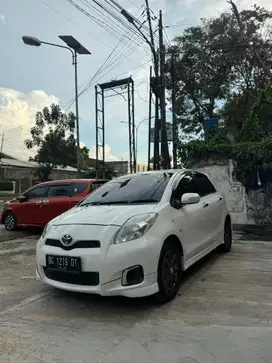Yaris E manual (2012) Cakeppp