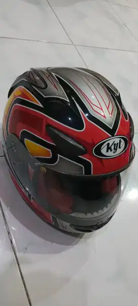 Helm kyt ori kondisi baik