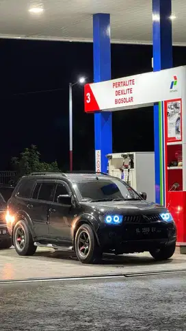 Dijual cepat butuh uang pajero mulus