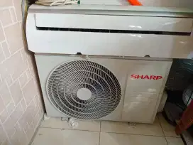 Ac Pendingin ruangan merk Sharp 1 Pk, bekas dipake 1 th